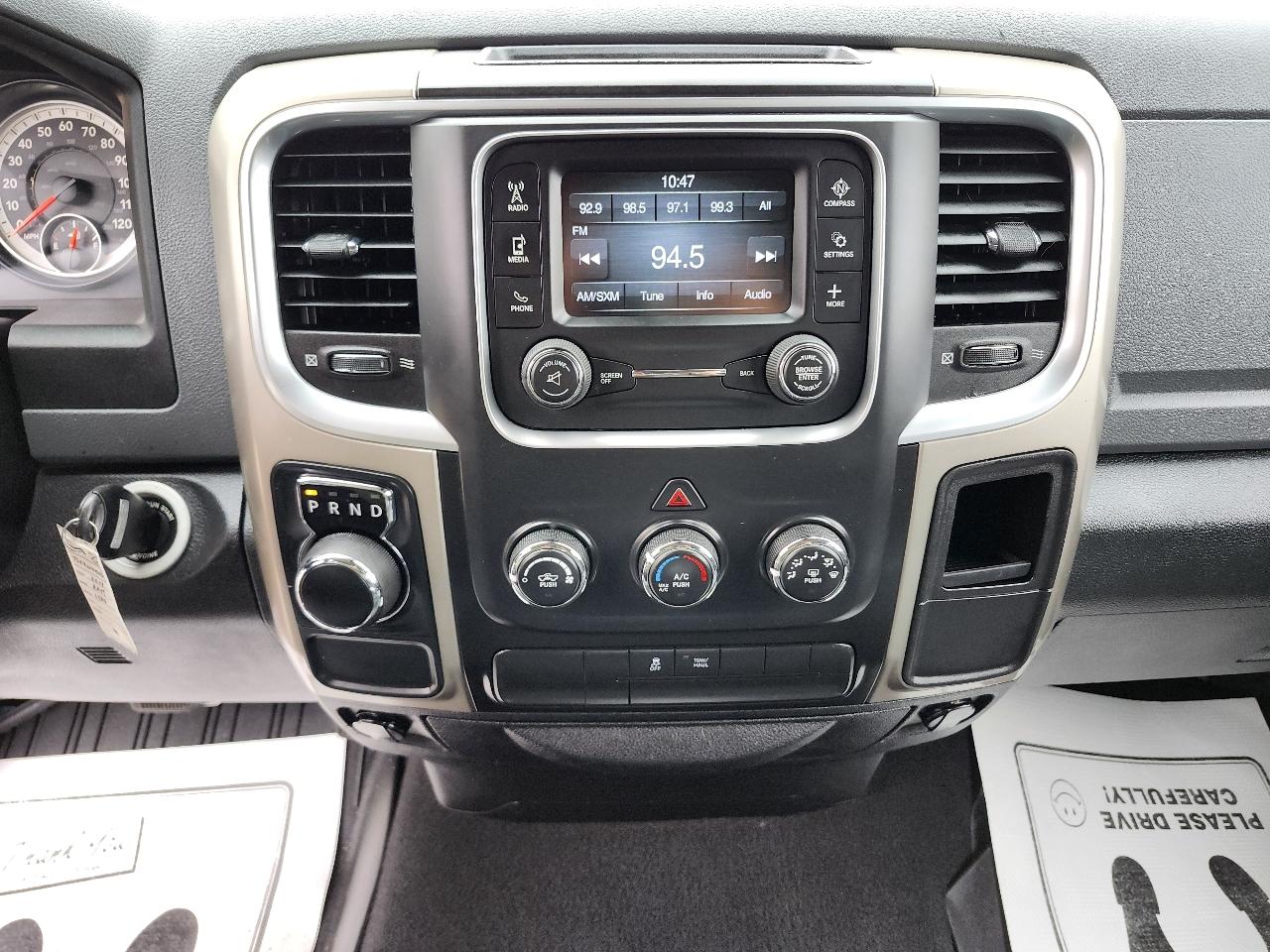 RAM 1500 SLT Quad Cab 2WD 2014