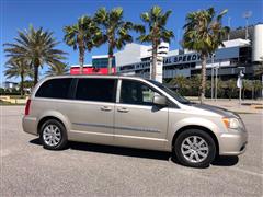 2014 Chrysler Town & Country 