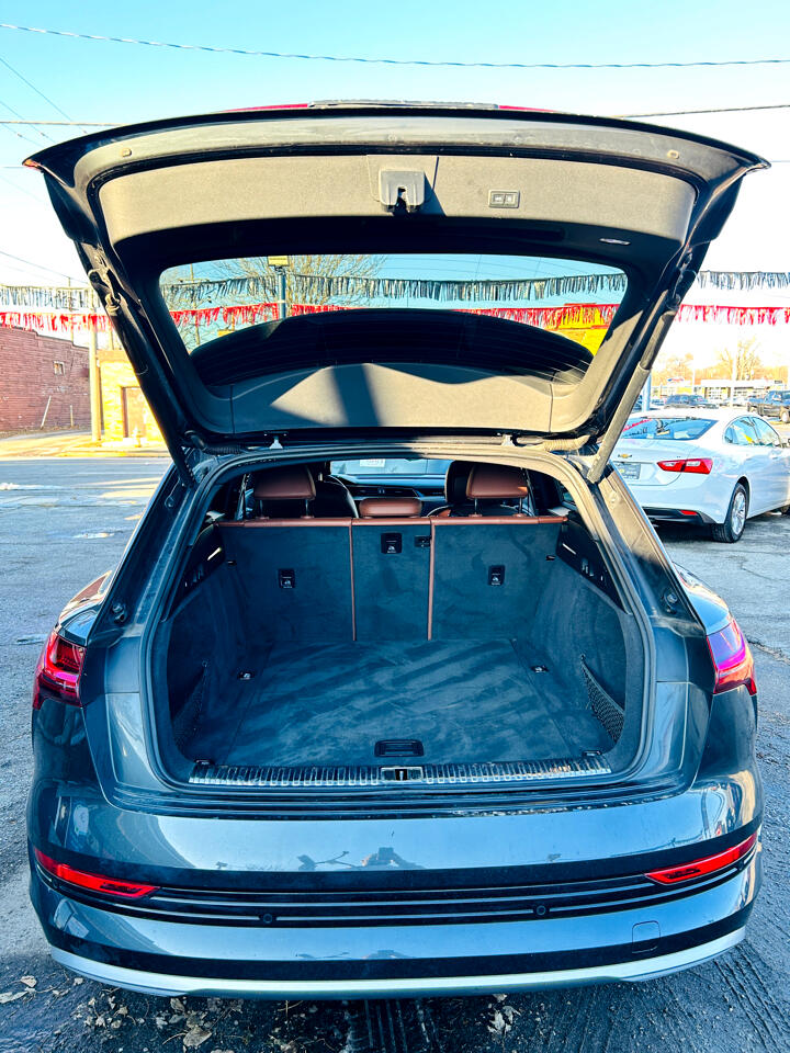 Audi E-Tron Premium Plus quattro 2023