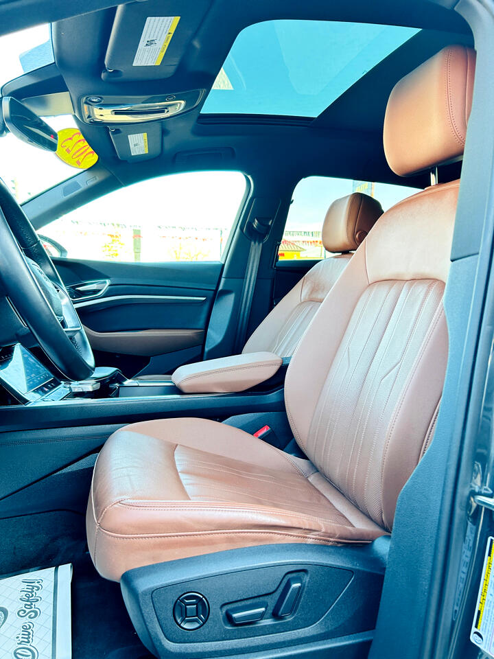 Audi E-Tron Premium Plus quattro 2023