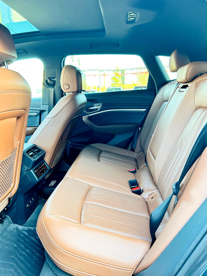 Audi E-Tron Premium Plus quattro 2023