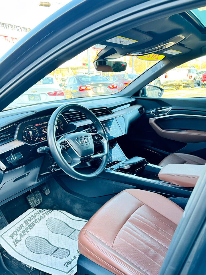 Audi E-Tron Premium Plus quattro 2023