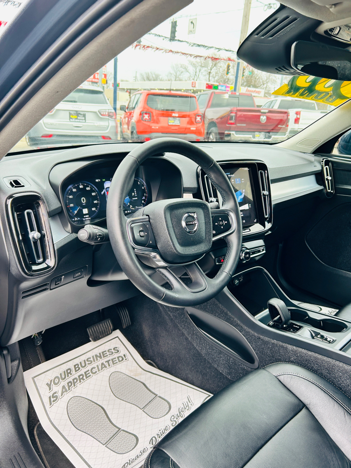 Volvo XC40 T4 Momentum 2022