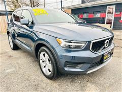 2022 Volvo XC40 