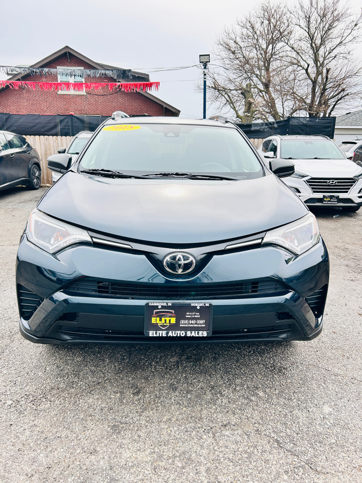 Toyota RAV4 LE AWD 2018