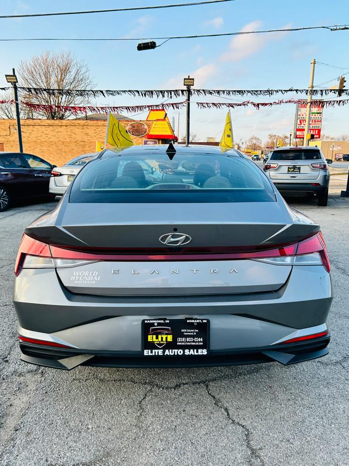 Hyundai Elantra SEL 2023