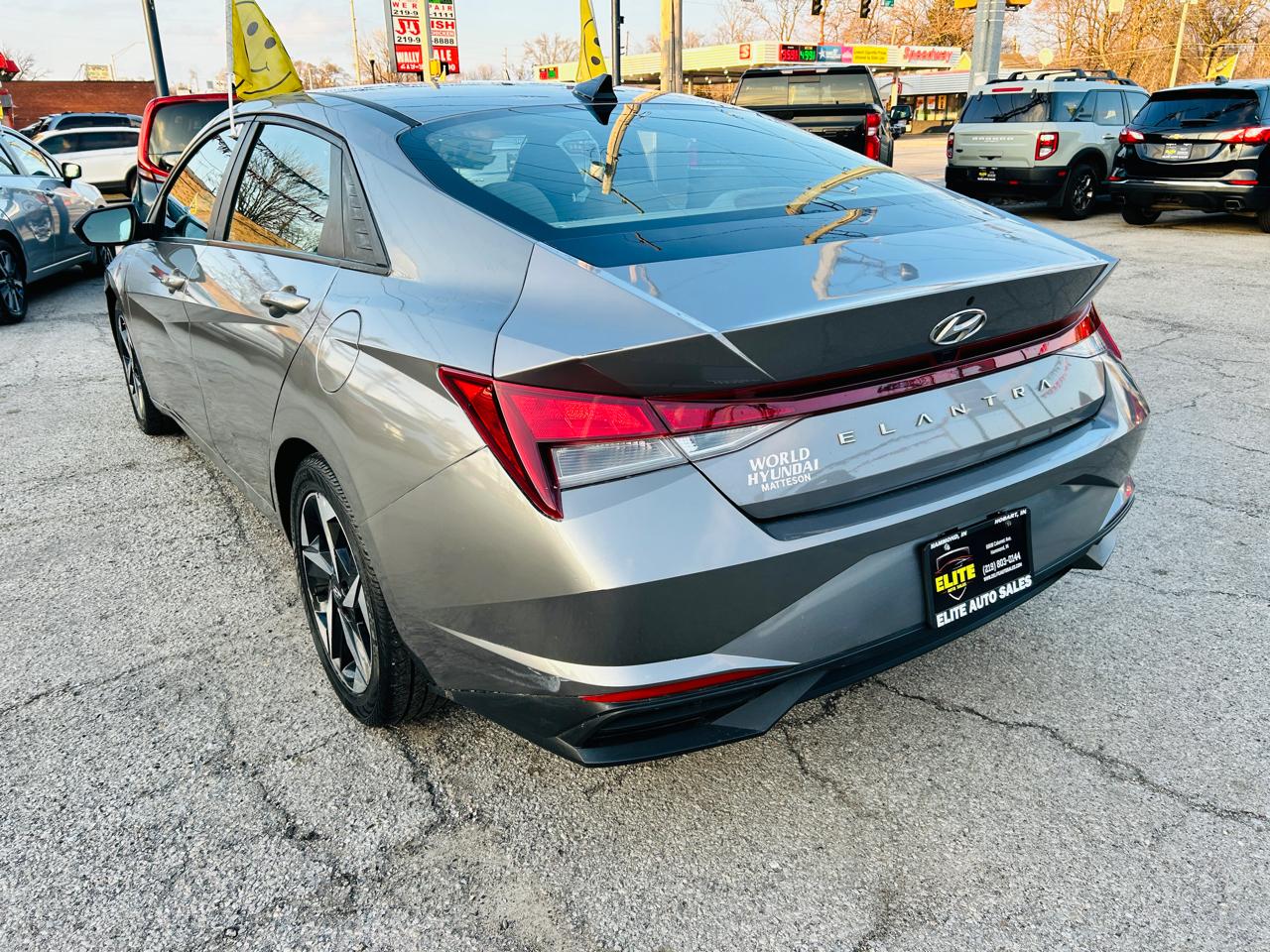 Hyundai Elantra SEL 2023