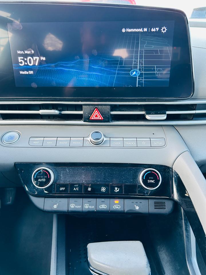 Hyundai Elantra SEL 2023