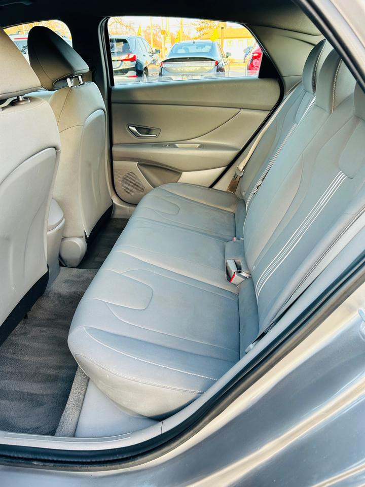 Hyundai Elantra SEL 2023