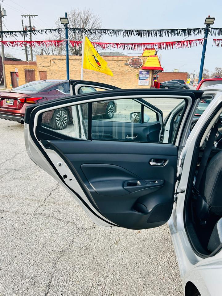 Nissan Versa SV 2024