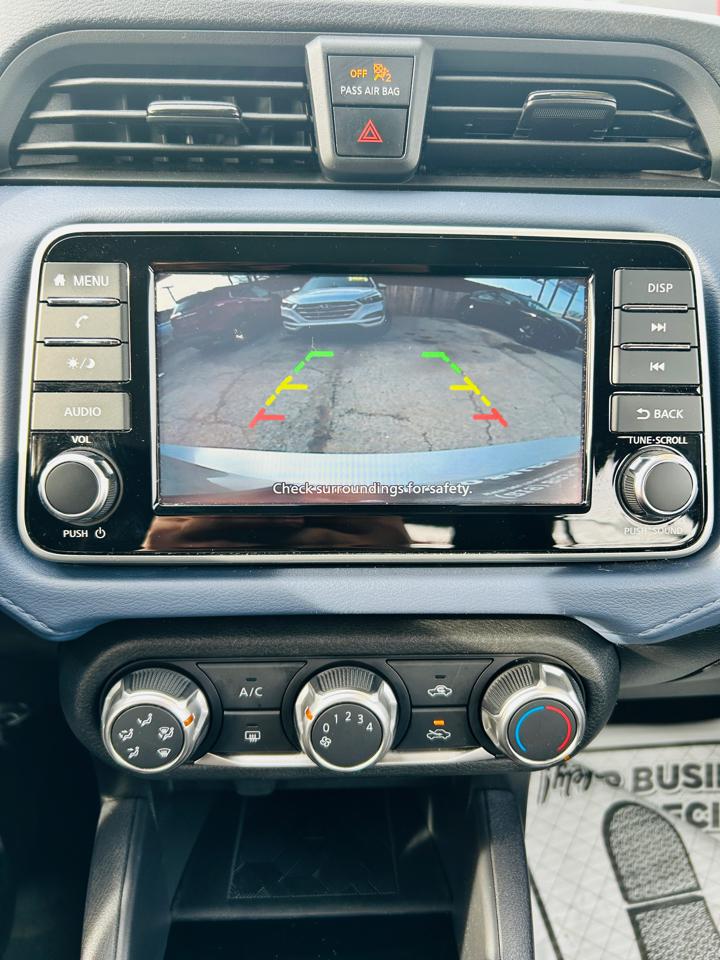 Nissan Versa SV 2024