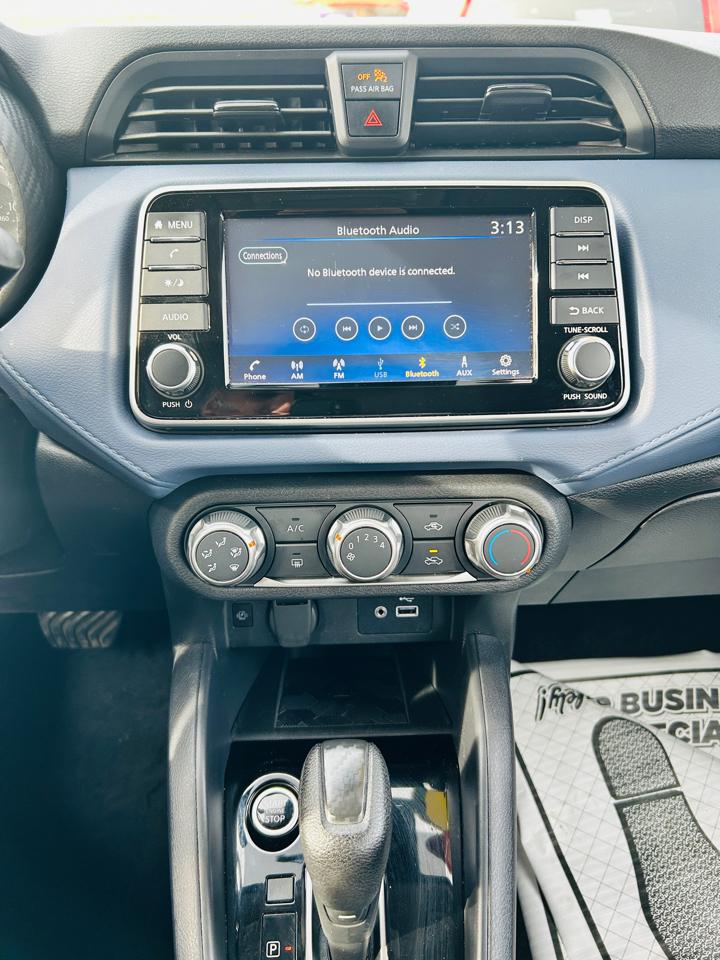 Nissan Versa SV 2024