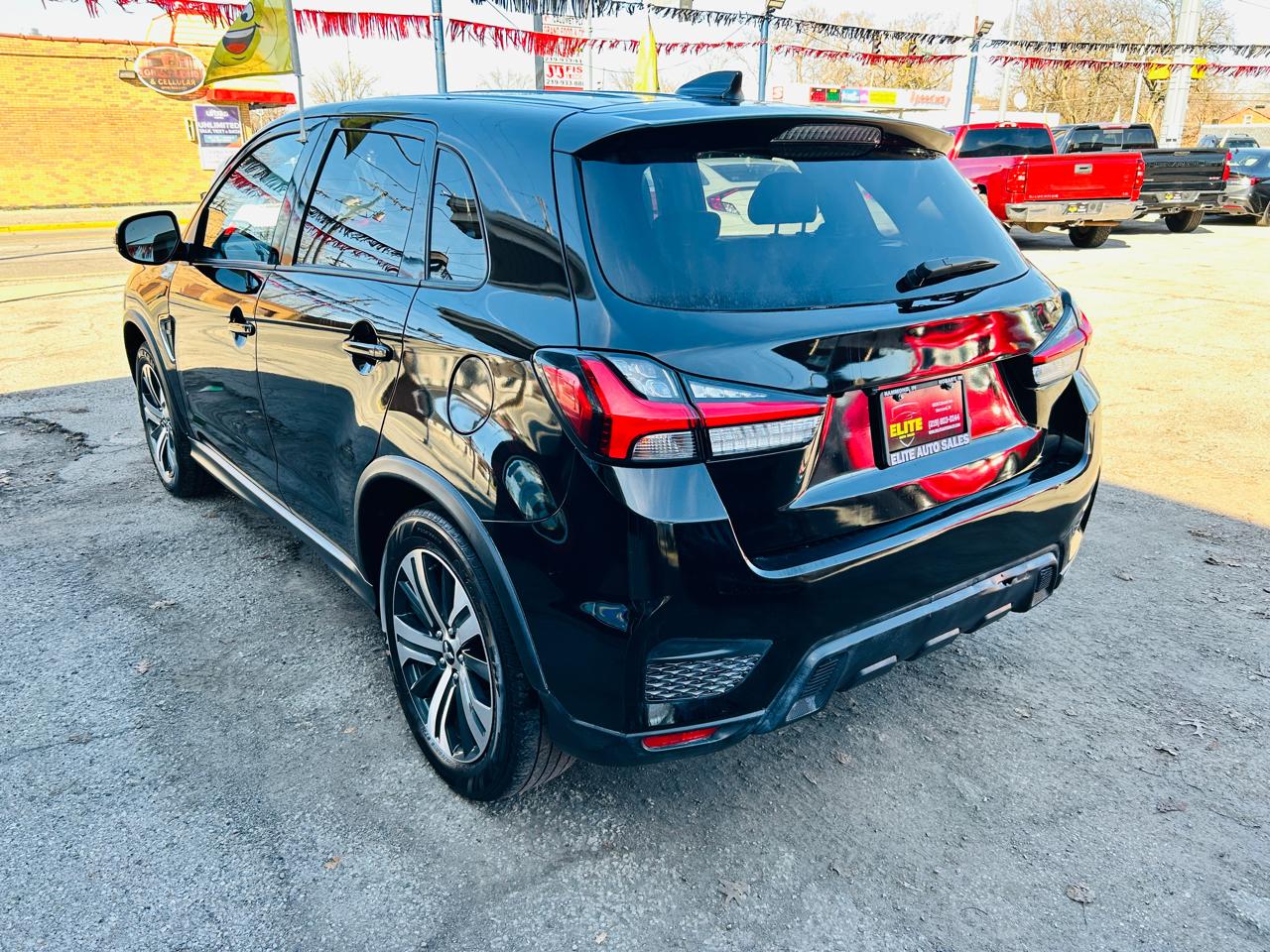 Mitsubishi Outlander Sport 2.0 ES 4WD 2024