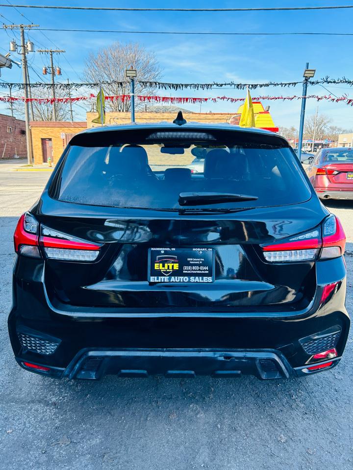 Mitsubishi Outlander Sport 2.0 ES 4WD 2024