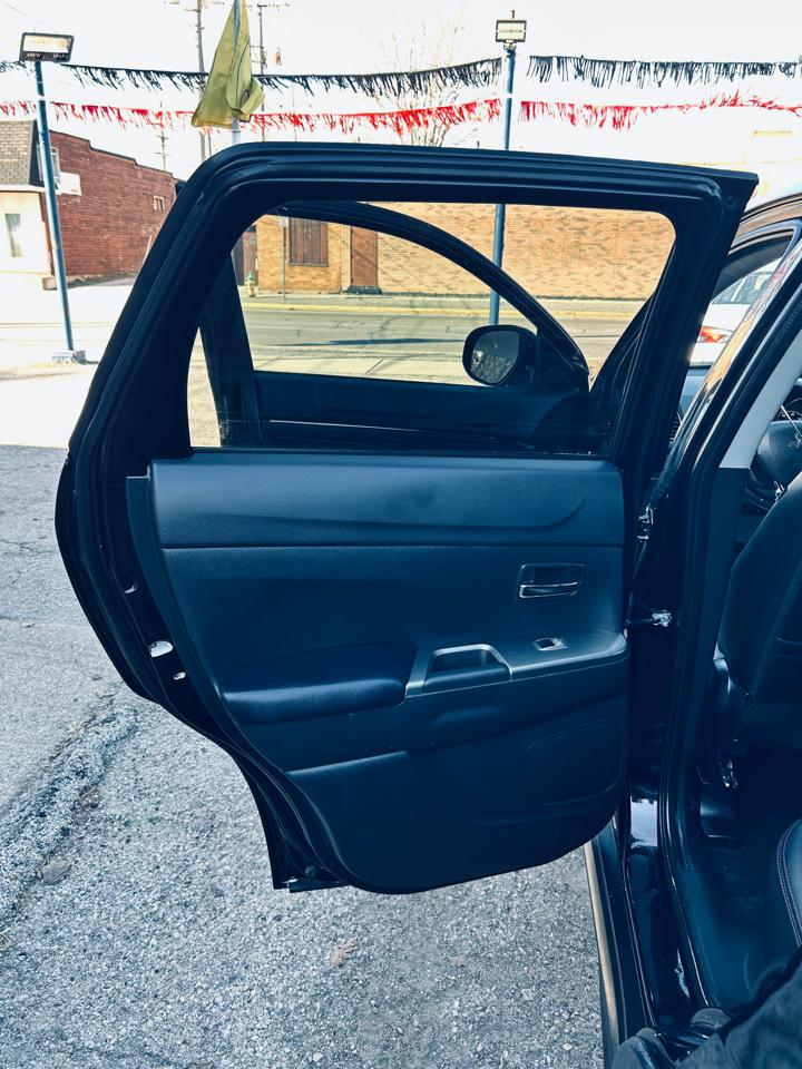 Mitsubishi Outlander Sport 2.0 ES 4WD 2024