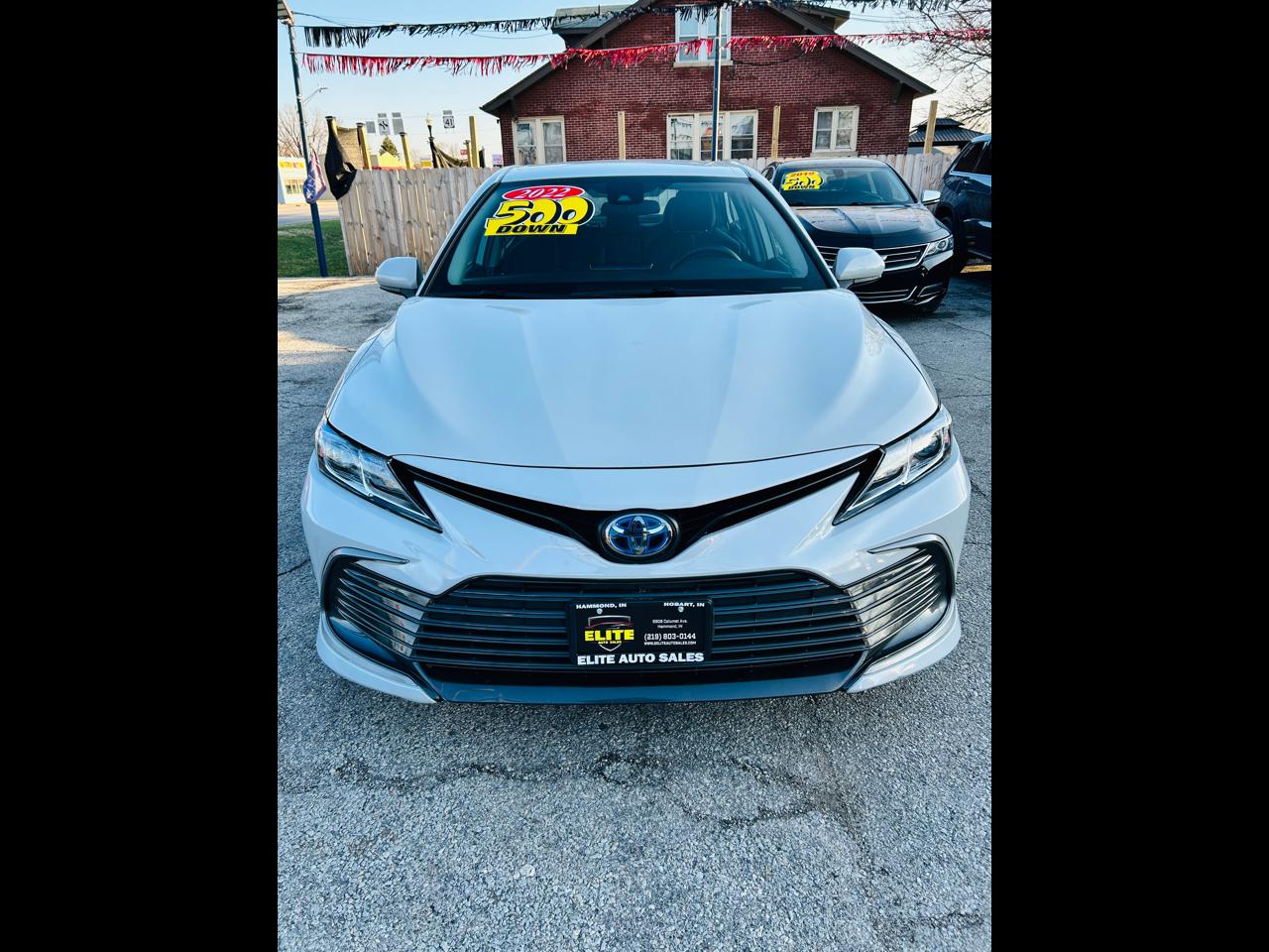 Toyota Camry Hybrid LE 2022