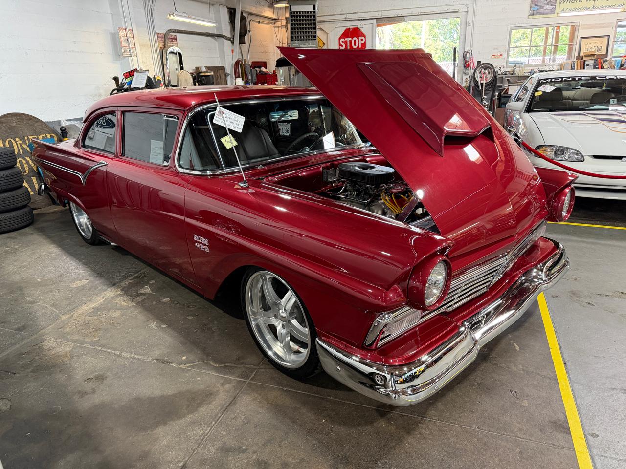 Ford Fairlane 500  1957