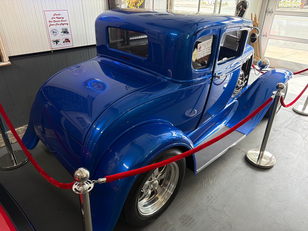 Ford DELUXE COUPE  1931