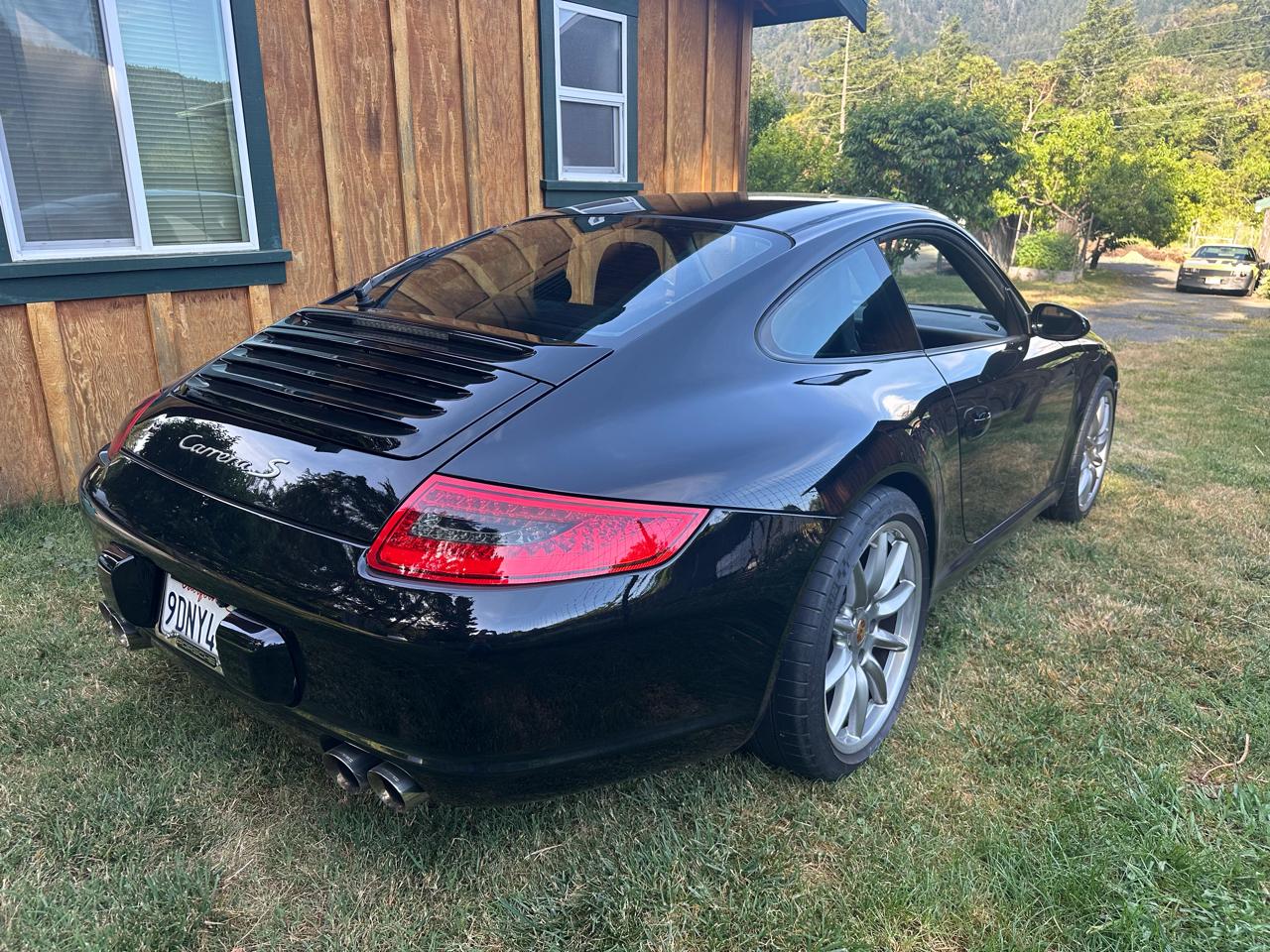 Porsche 911 Carrera 2dr Carrera 4 Cpe 6-Spd Manual 2006