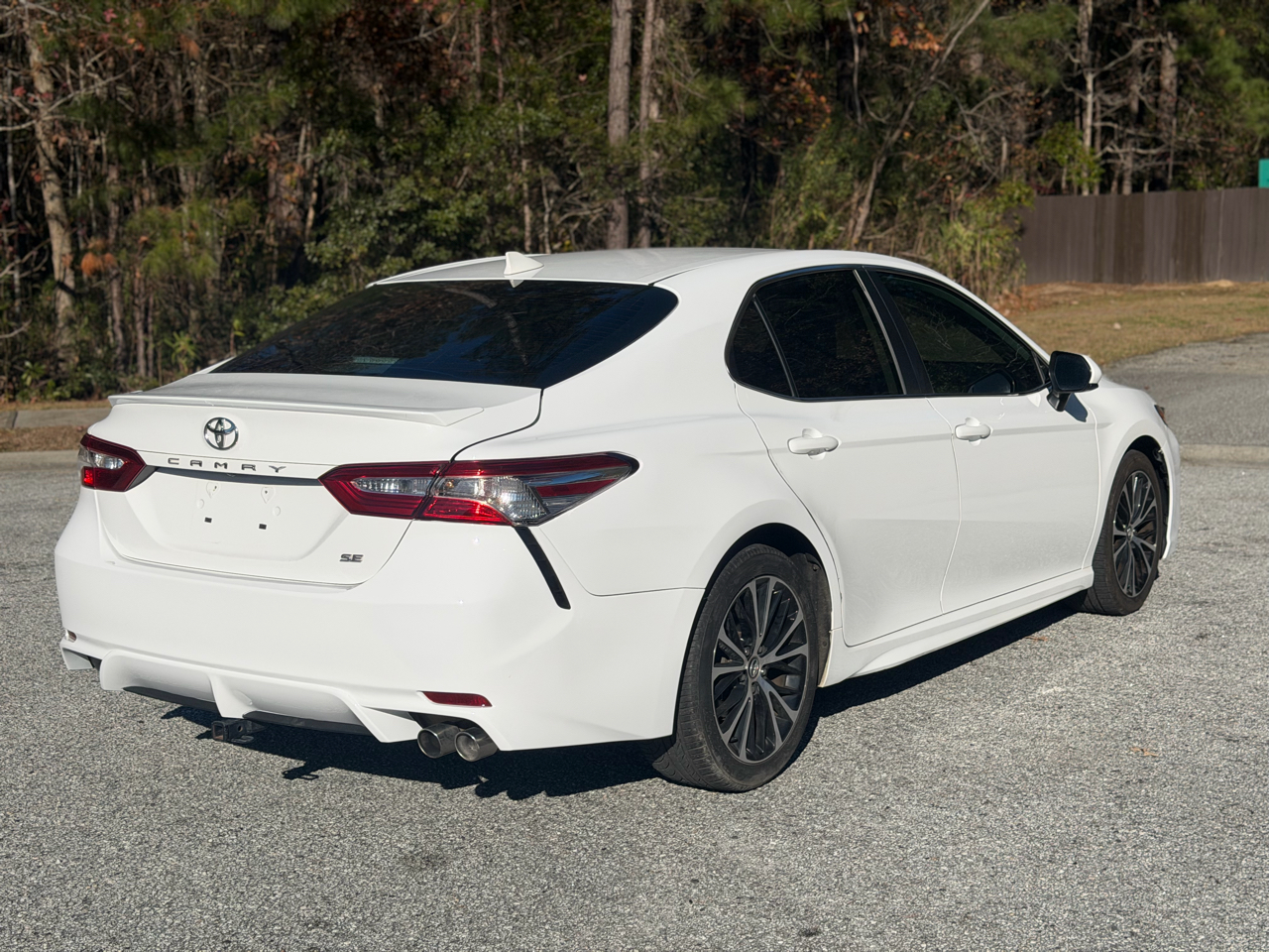 Toyota Camry SE 2020