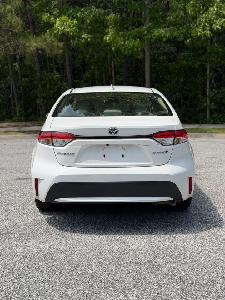 Toyota Corolla LE Hybrid 2022