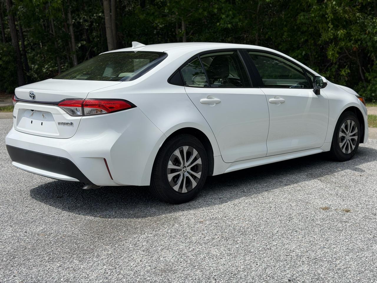 Toyota Corolla LE Hybrid 2022