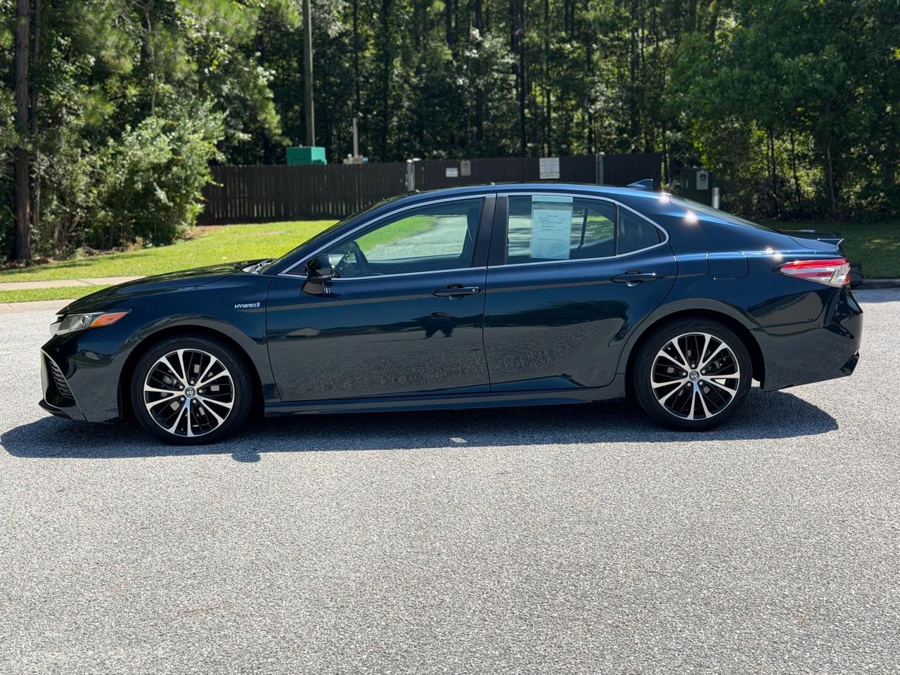 Toyota Camry Hybrid SE 2018