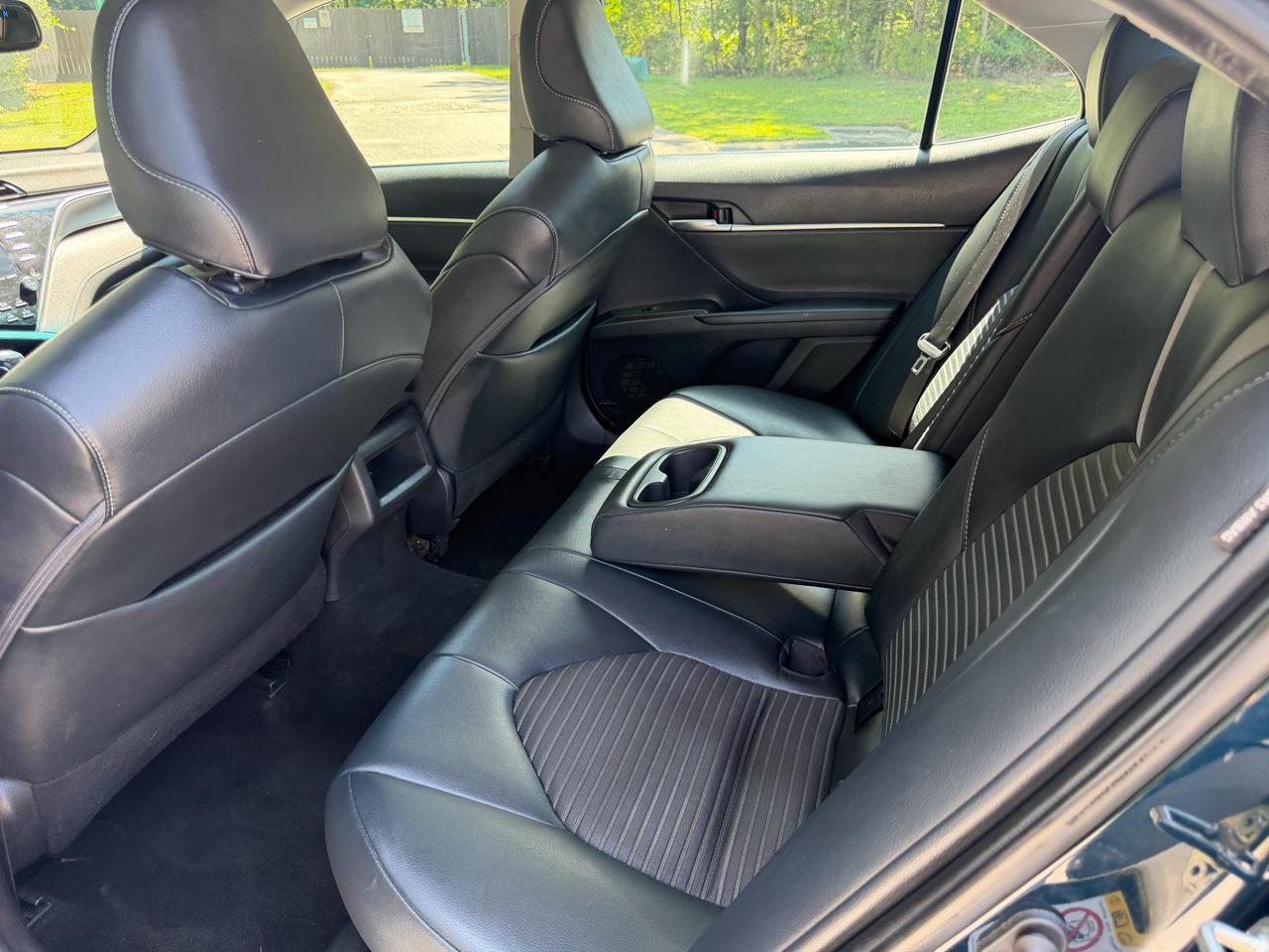 Toyota Camry Hybrid SE 2018