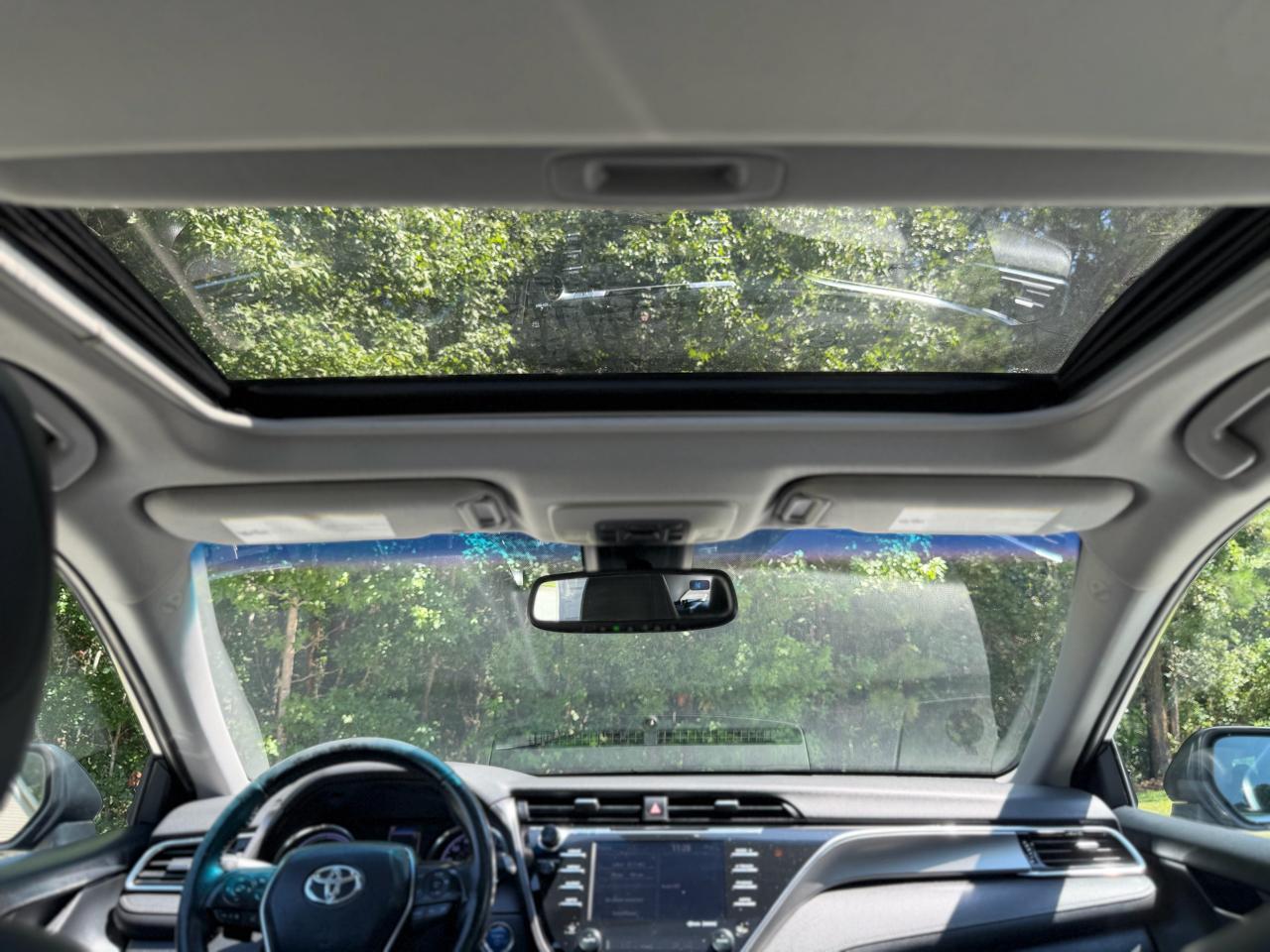 Toyota Camry Hybrid SE 2018