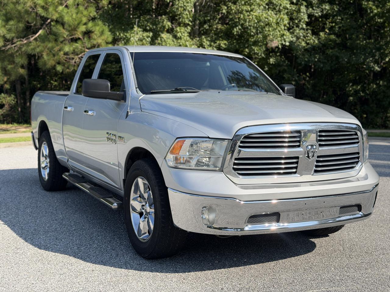 RAM 1500 Lone Star 4x2 Quad Cab 6'4" Box 2015