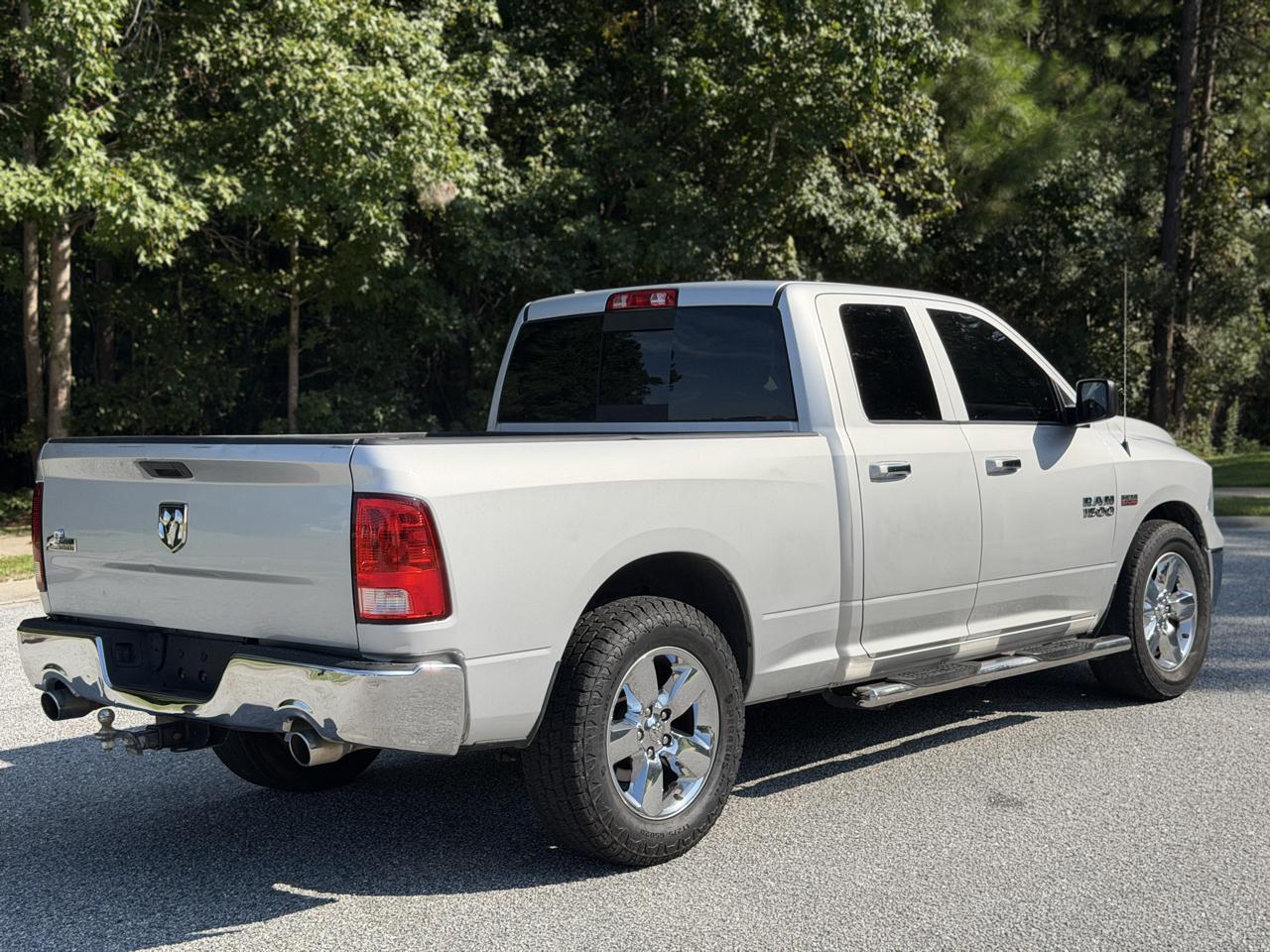 RAM 1500 Lone Star 4x2 Quad Cab 6'4" Box 2015