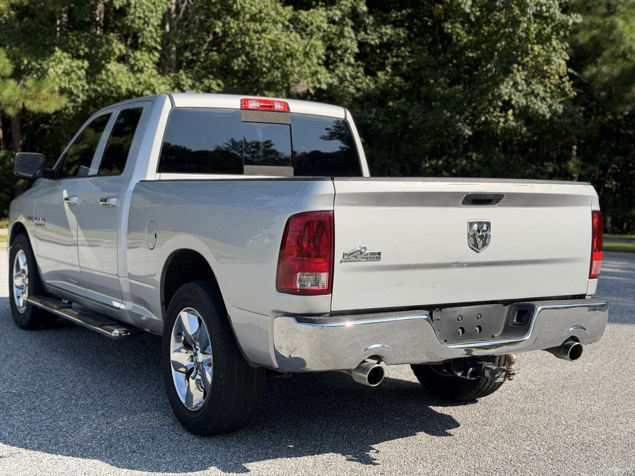 RAM 1500 Lone Star 4x2 Quad Cab 6'4" Box 2015
