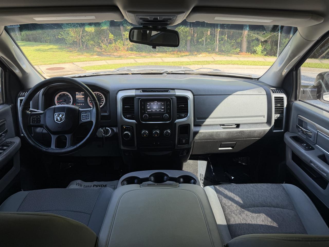 RAM 1500 Lone Star 4x2 Quad Cab 6'4" Box 2015