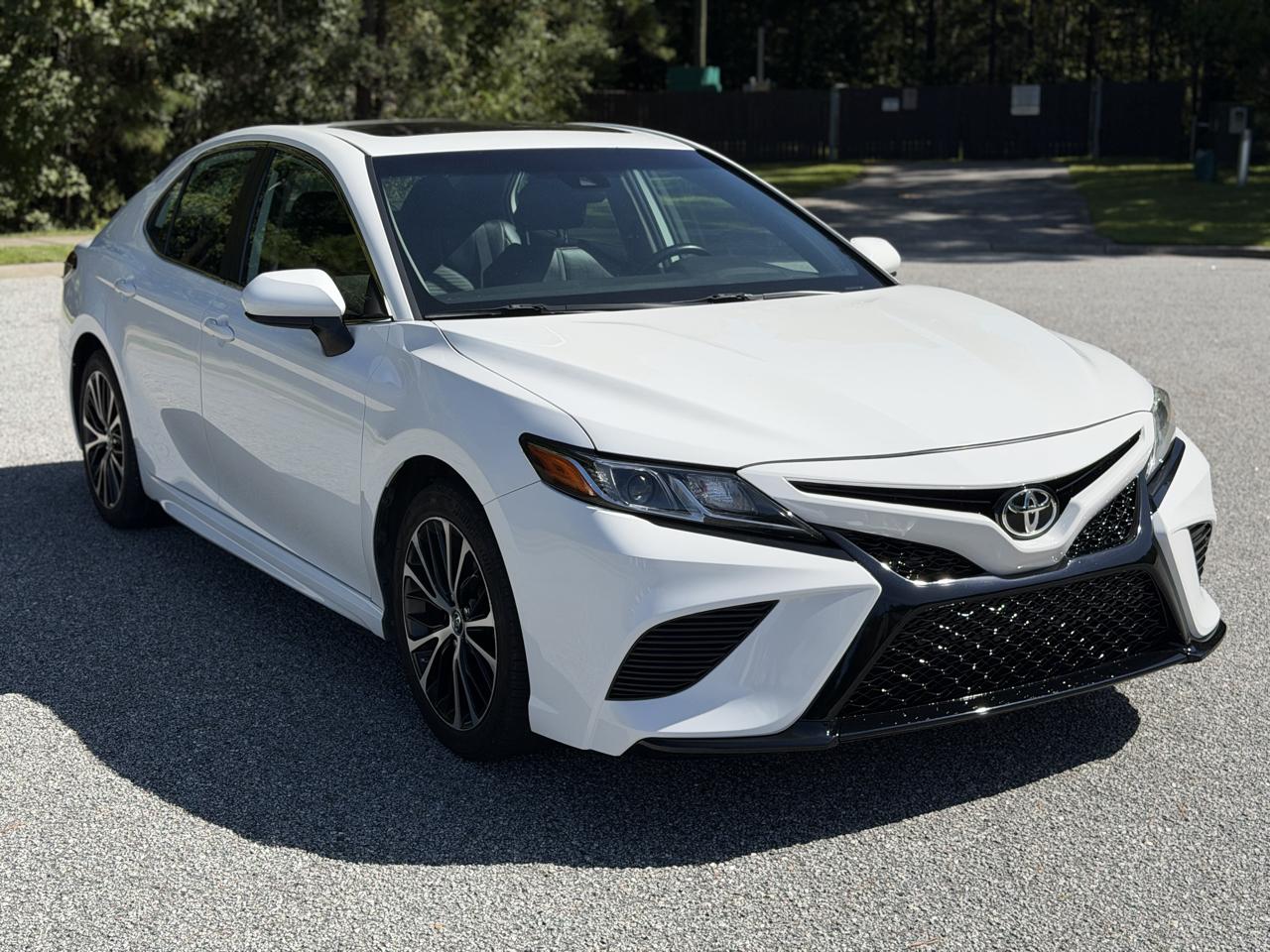 Toyota Camry SE 2019