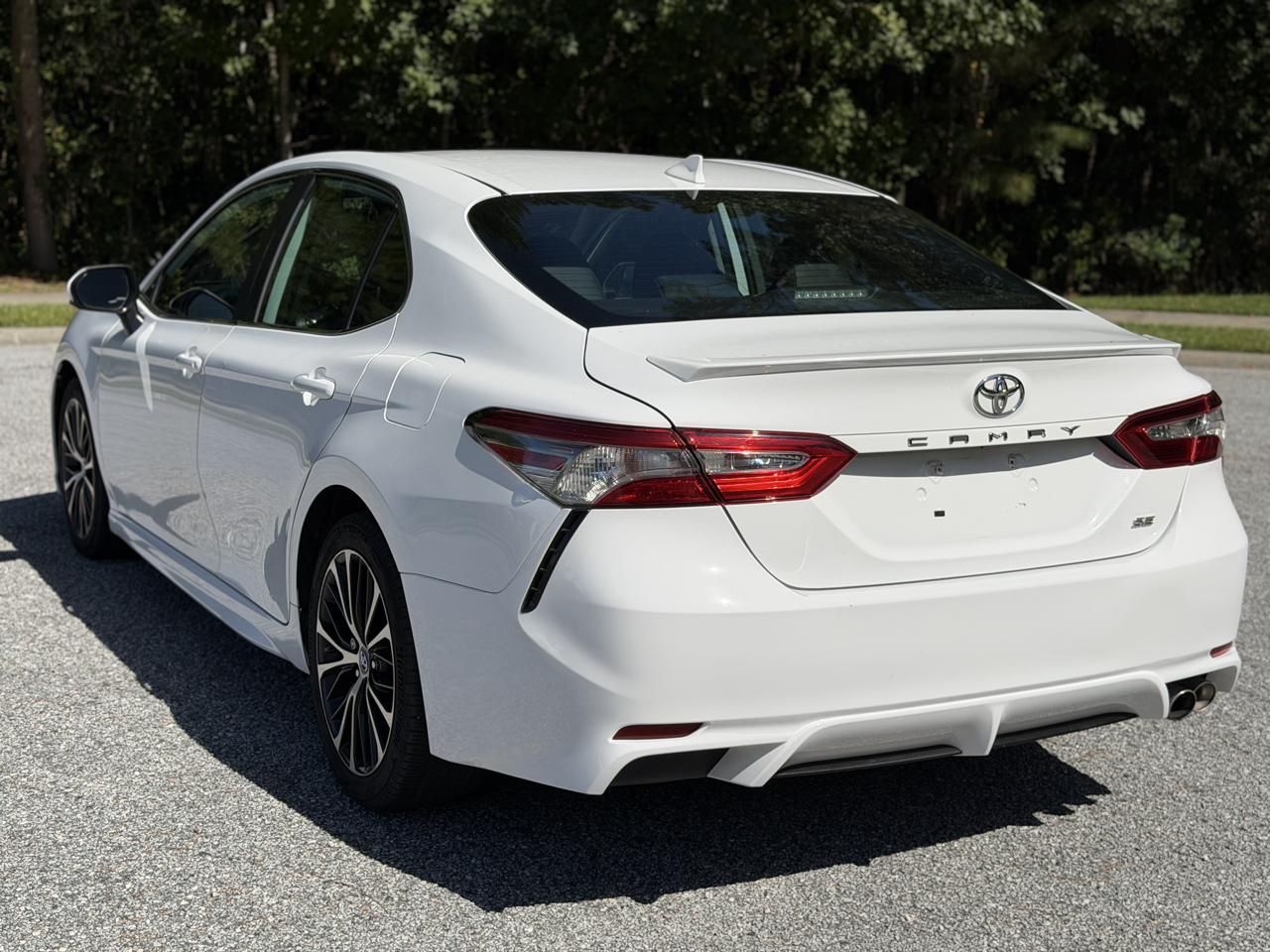 Toyota Camry SE 2019