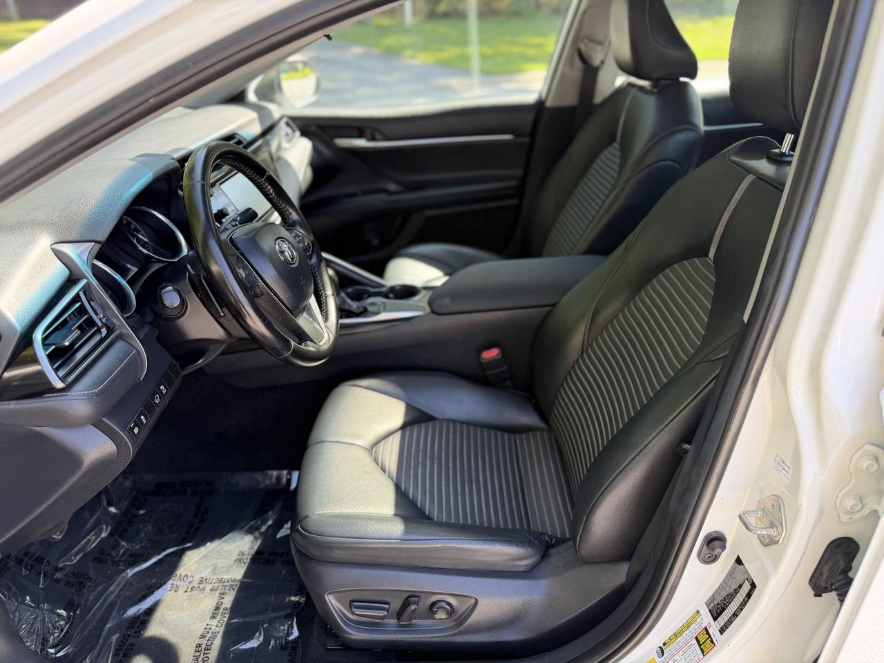 Toyota Camry SE 2019