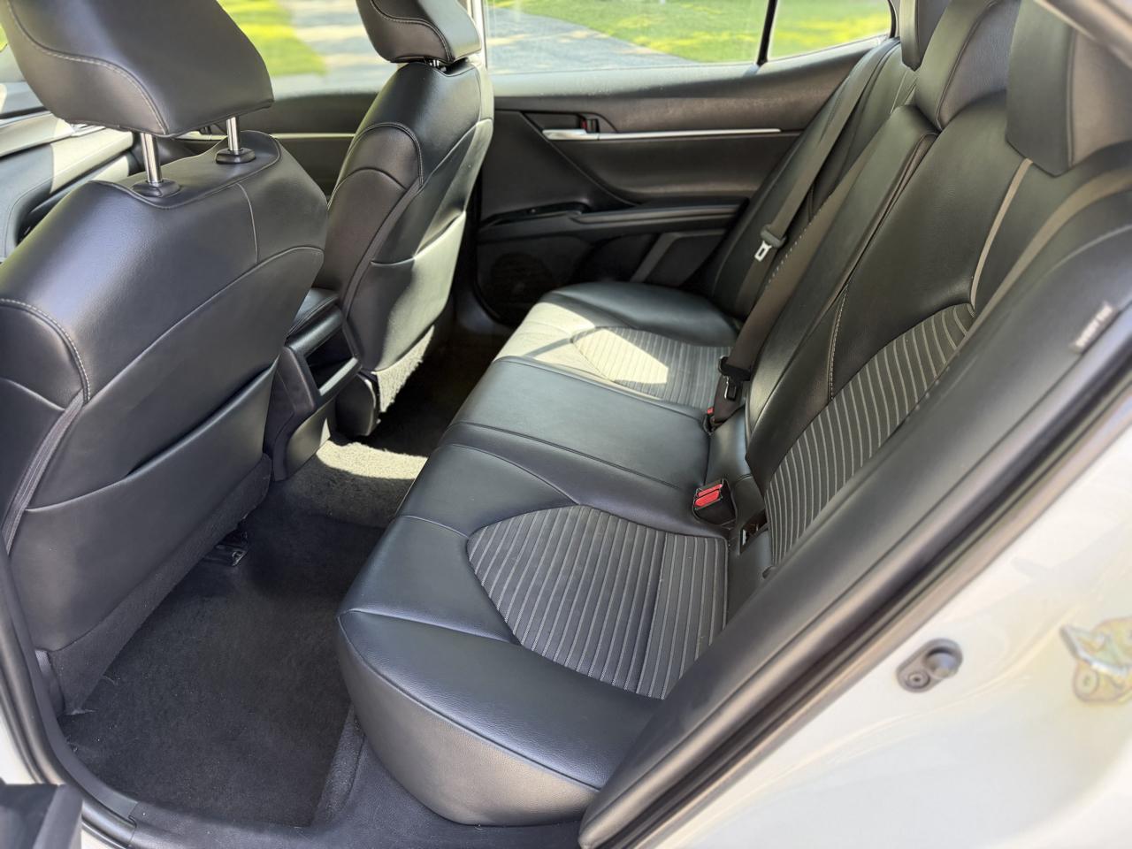 Toyota Camry SE 2019