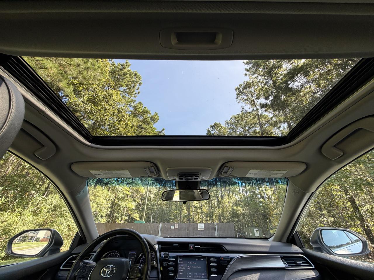 Toyota Camry SE 2019