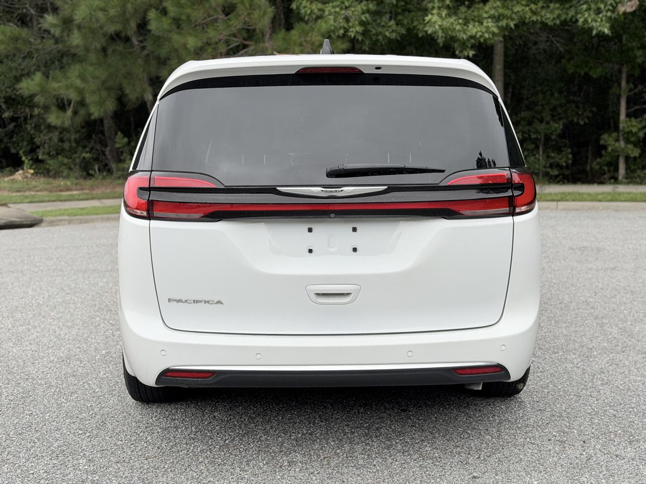 Chrysler Pacifica Touring 2024