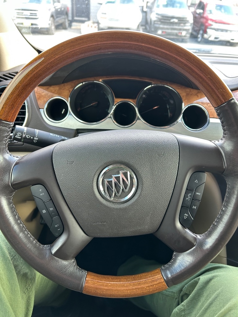 Buick Enclave Premium FWD 2012