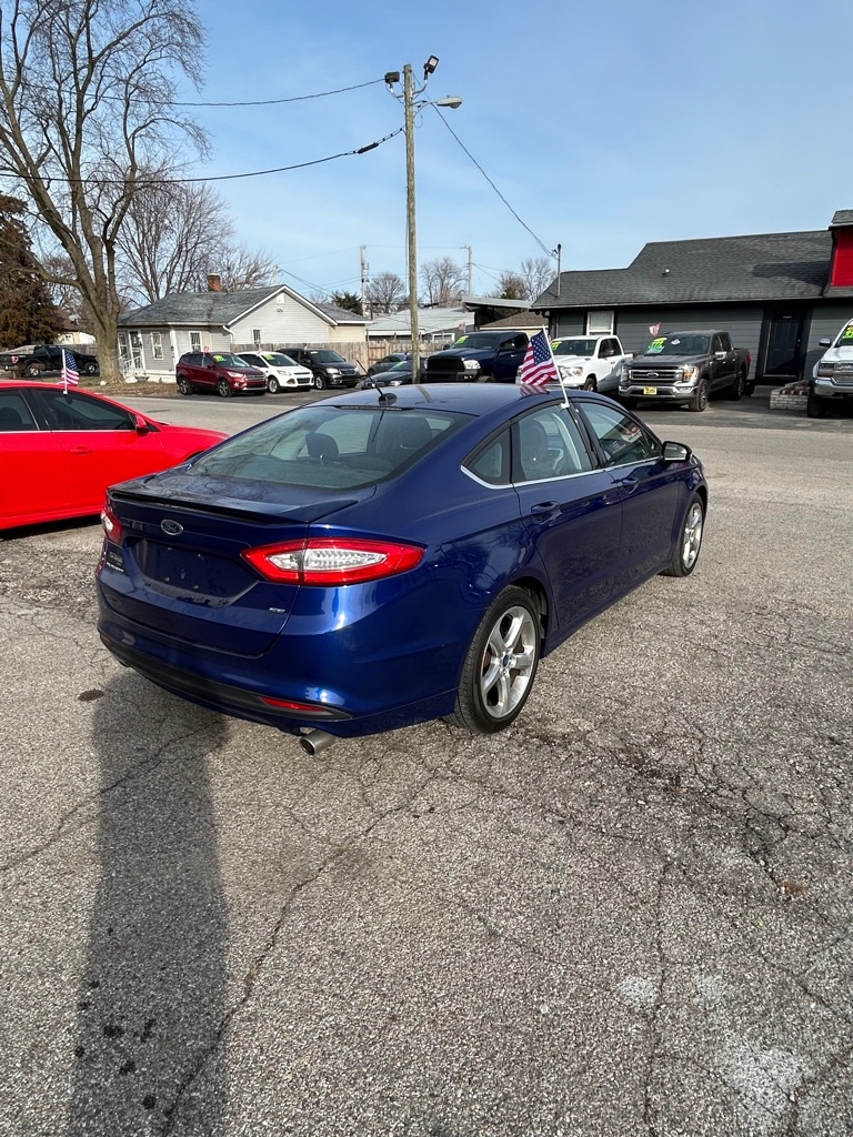 Ford Fusion SE 2013