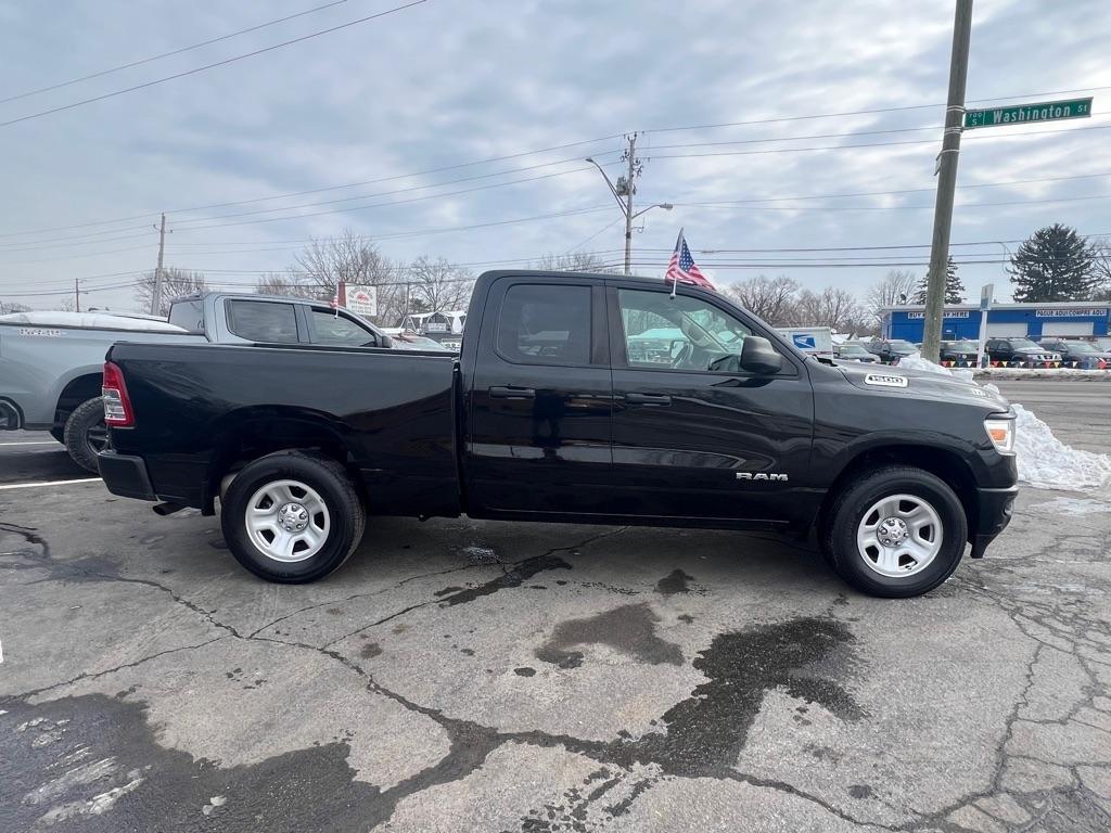 RAM 1500 Tradesman Quad Cab 4WD 2020