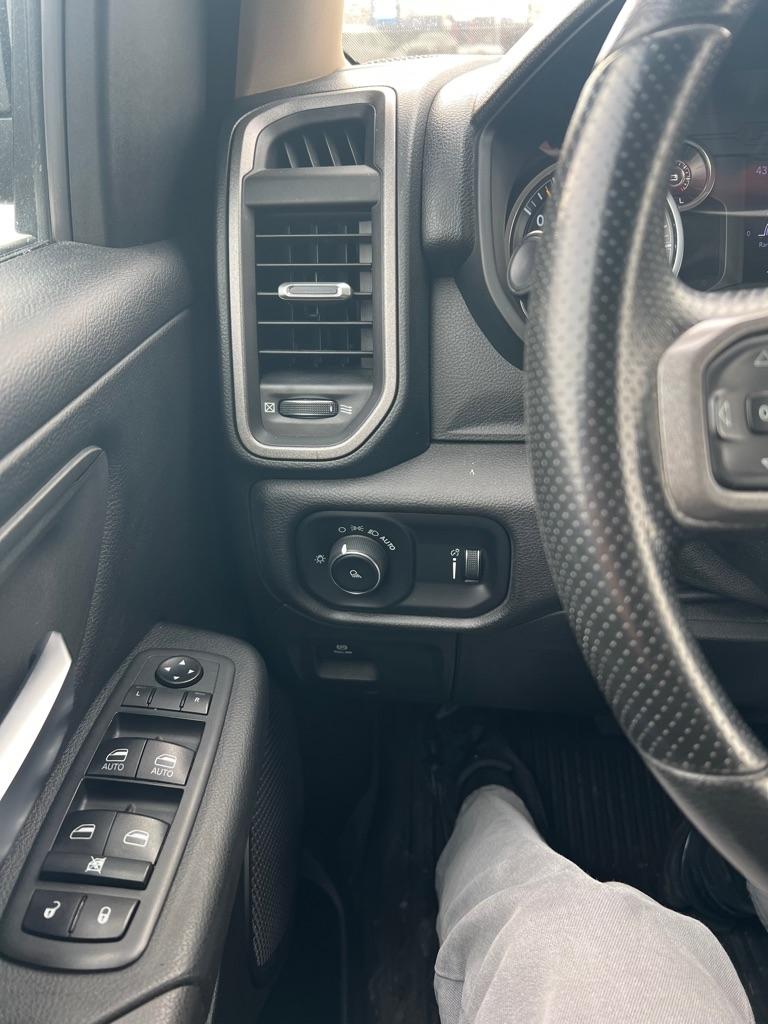 RAM 1500 Tradesman Quad Cab 4WD 2020