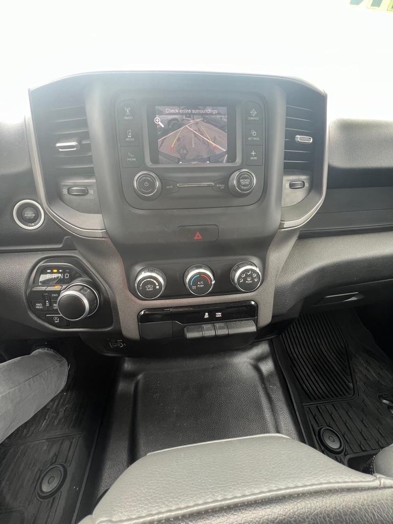 RAM 1500 Tradesman Quad Cab 4WD 2020
