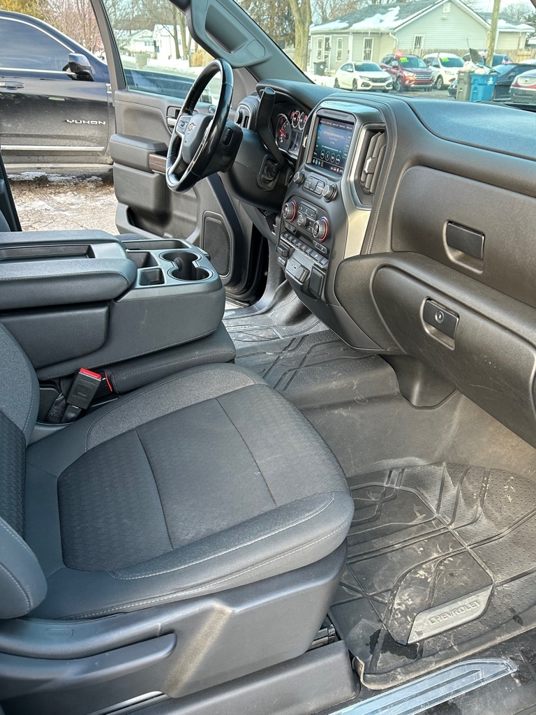 Chevrolet Silverado 1500 LT Crew Cab 4WD 2021