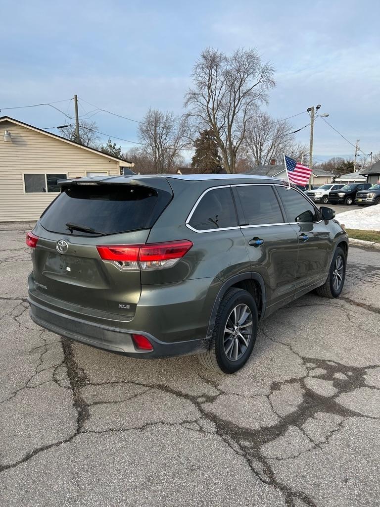 Toyota Highlander SE FWD V6 2018