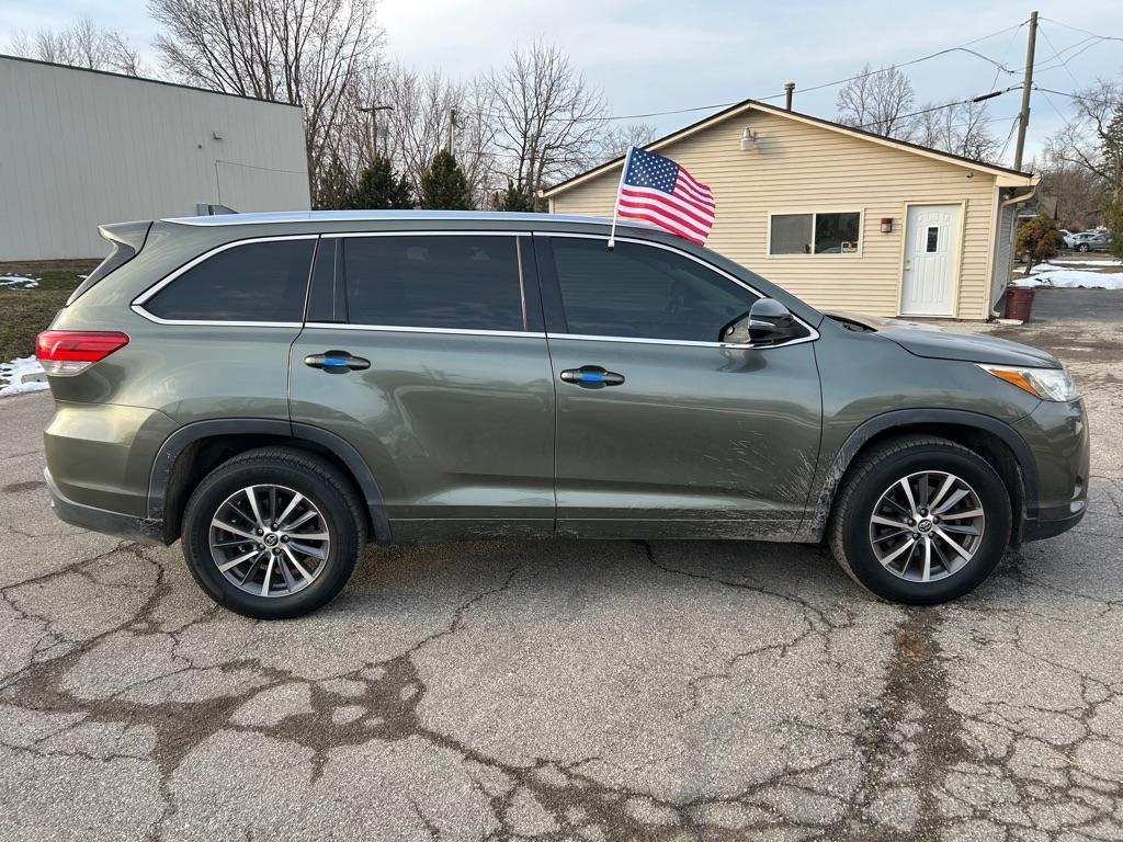 Toyota Highlander SE FWD V6 2018