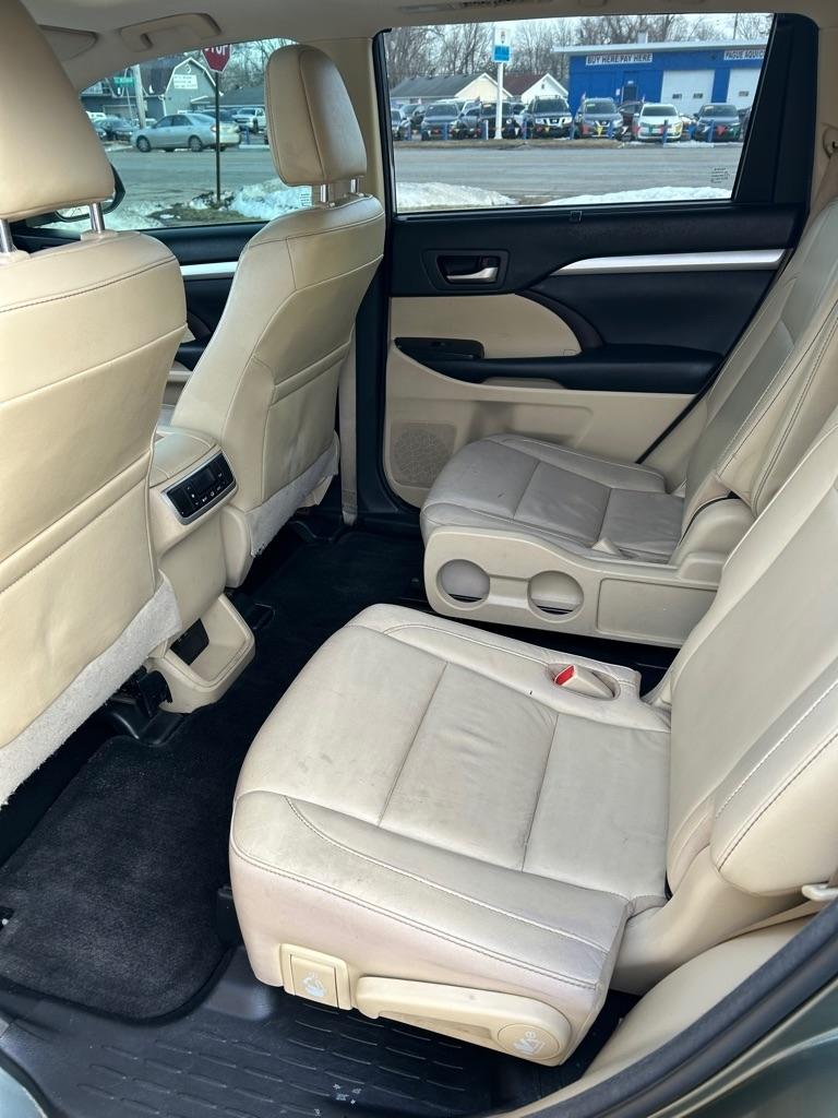 Toyota Highlander SE FWD V6 2018