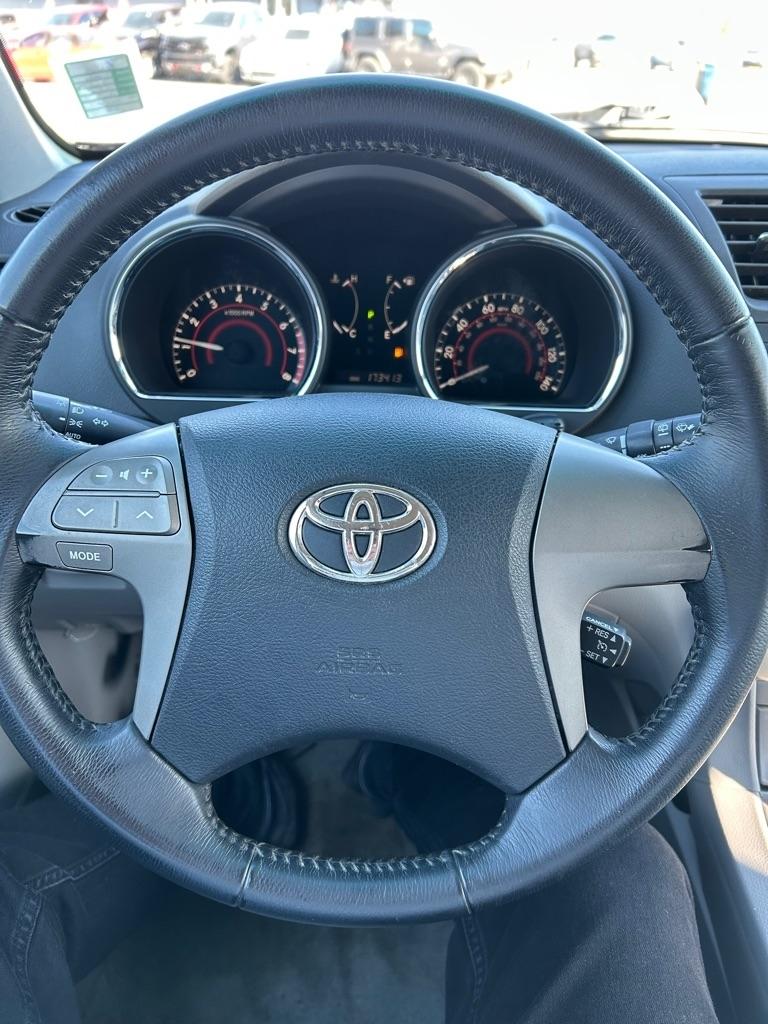 Toyota Highlander Base 4WD 2009