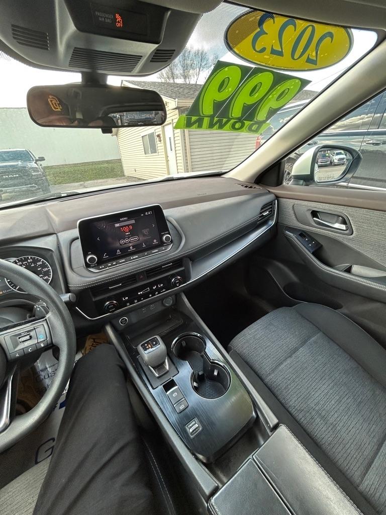 Nissan Rogue SV 2023